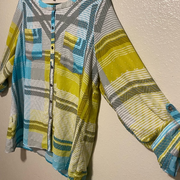 JM Collection Vibrant Semi Sheer Button Uo Blouse | Shirt | Top - Picture 3 of 4